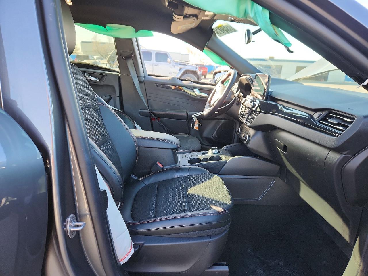 2025 FORD ESCAPE ST LINE photo 13