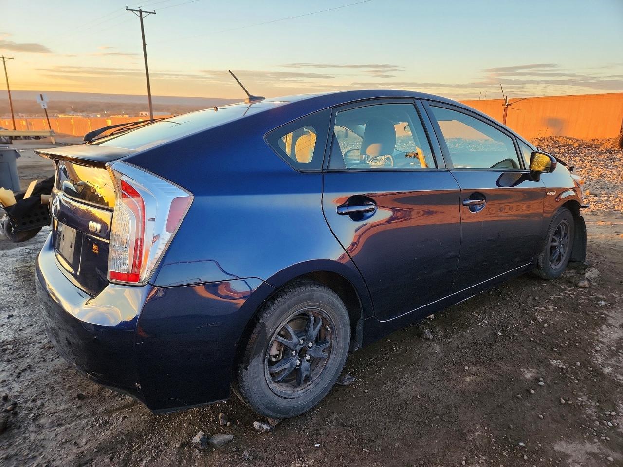 2012 TOYOTA PRIUS photo 7