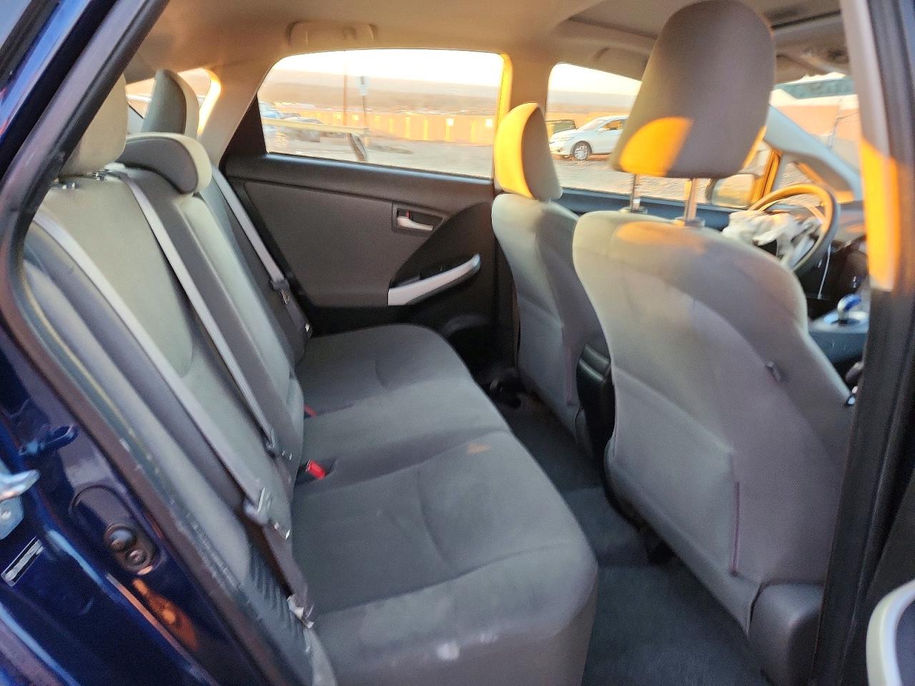 2012 TOYOTA PRIUS photo 28