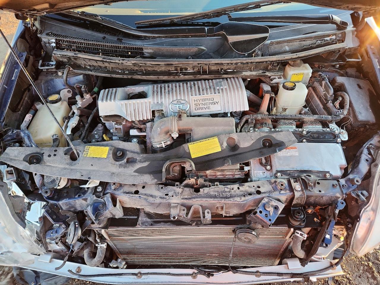 2012 TOYOTA PRIUS photo 31