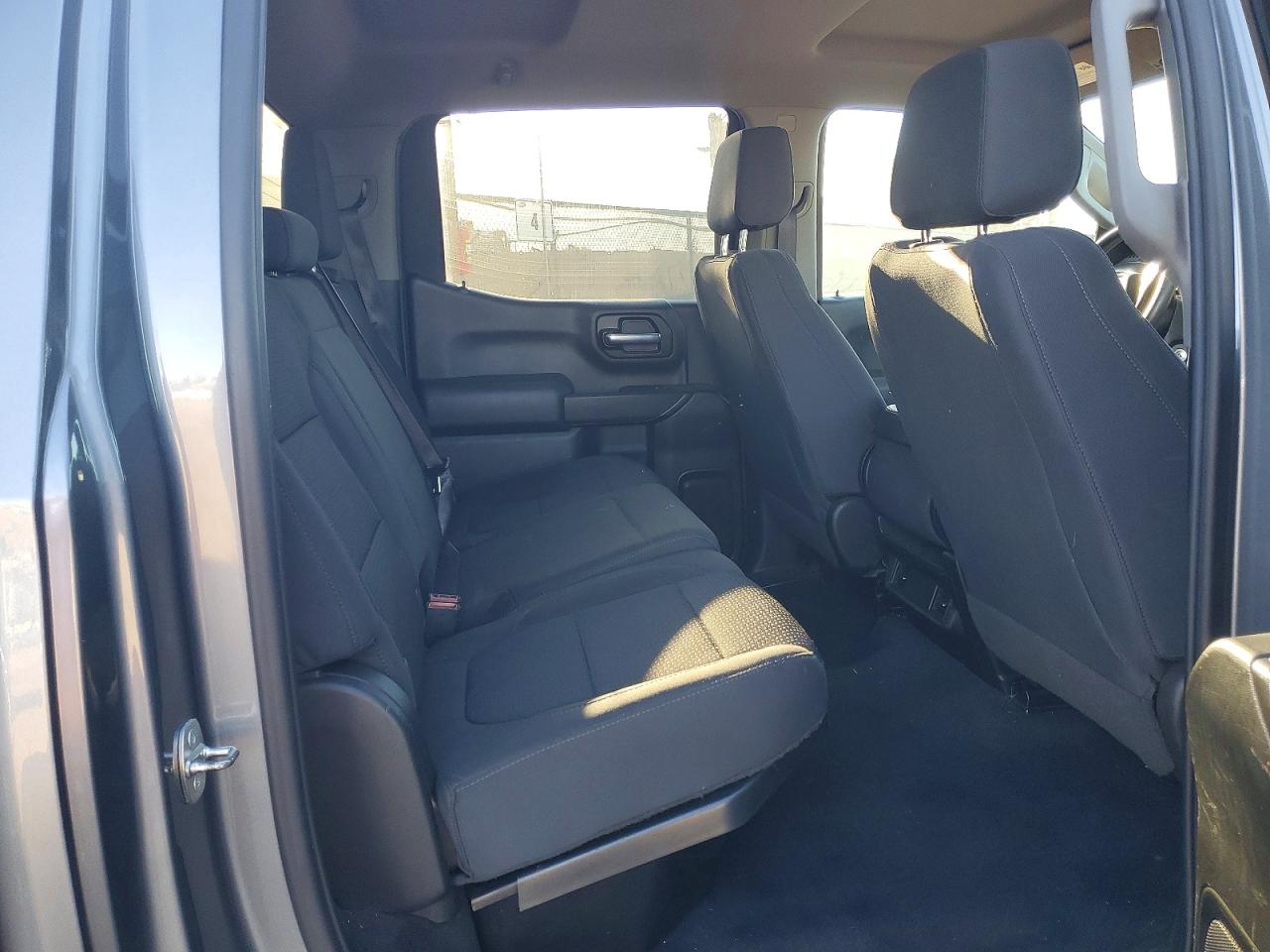 2021 CHEVROLET SILVERADO C1500 CUSTOM photo 19