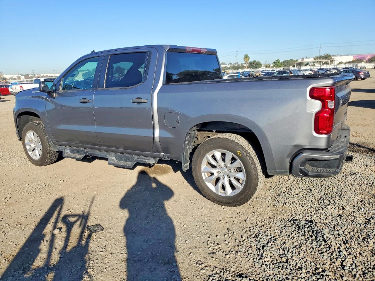 2021 CHEVROLET SILVERADO C1500 CUSTOM photo 3