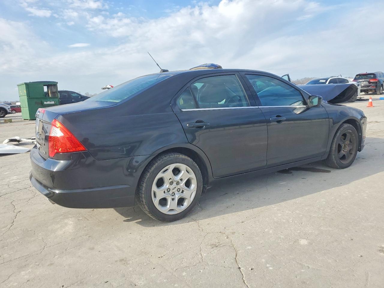 2010 FORD FUSION SE photo 3