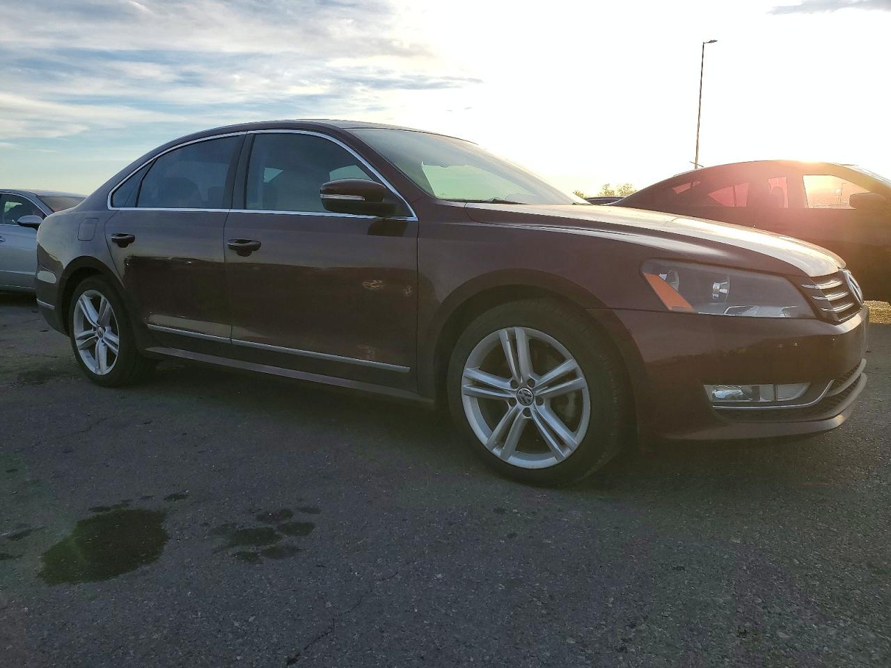 2014 VOLKSWAGEN PASSAT SEL photo 7