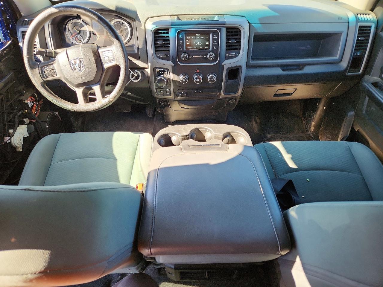 2016 RAM 1500 ST photo 15