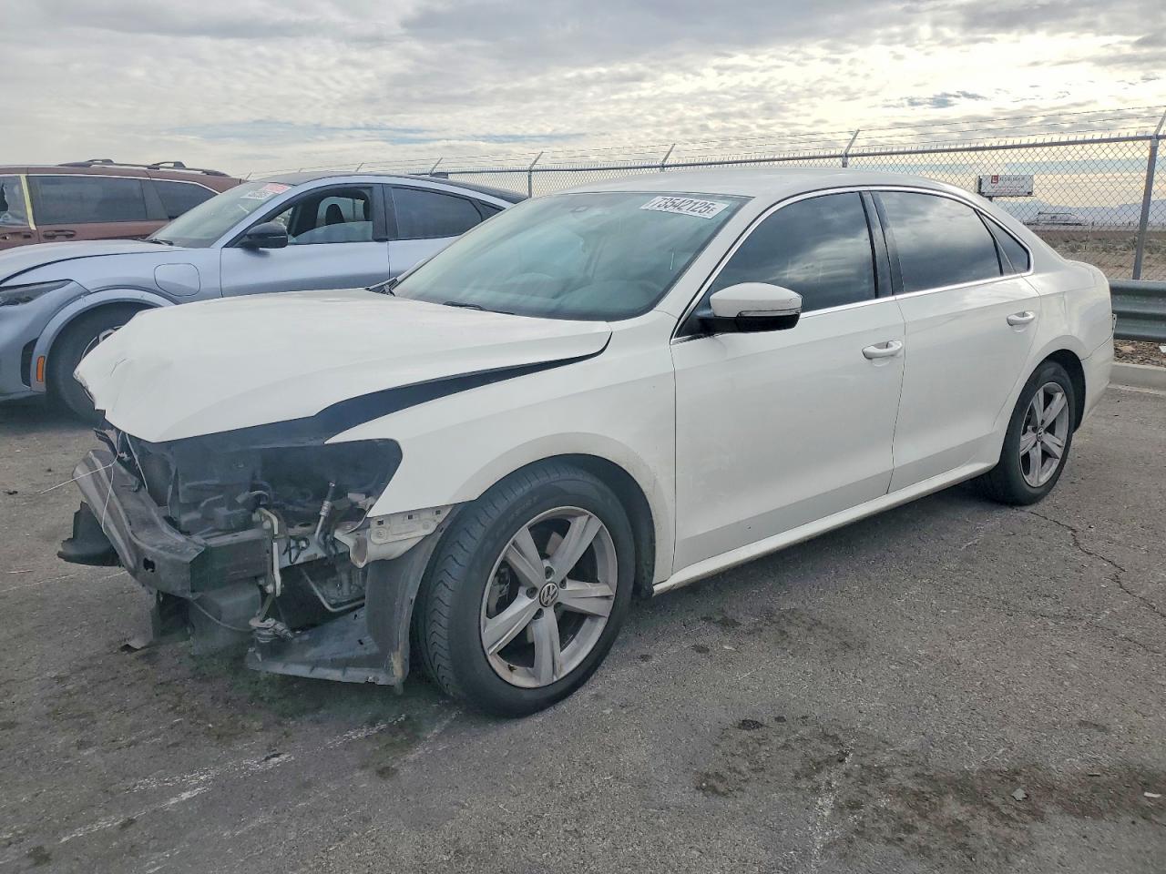 2014 VOLKSWAGEN PASSAT