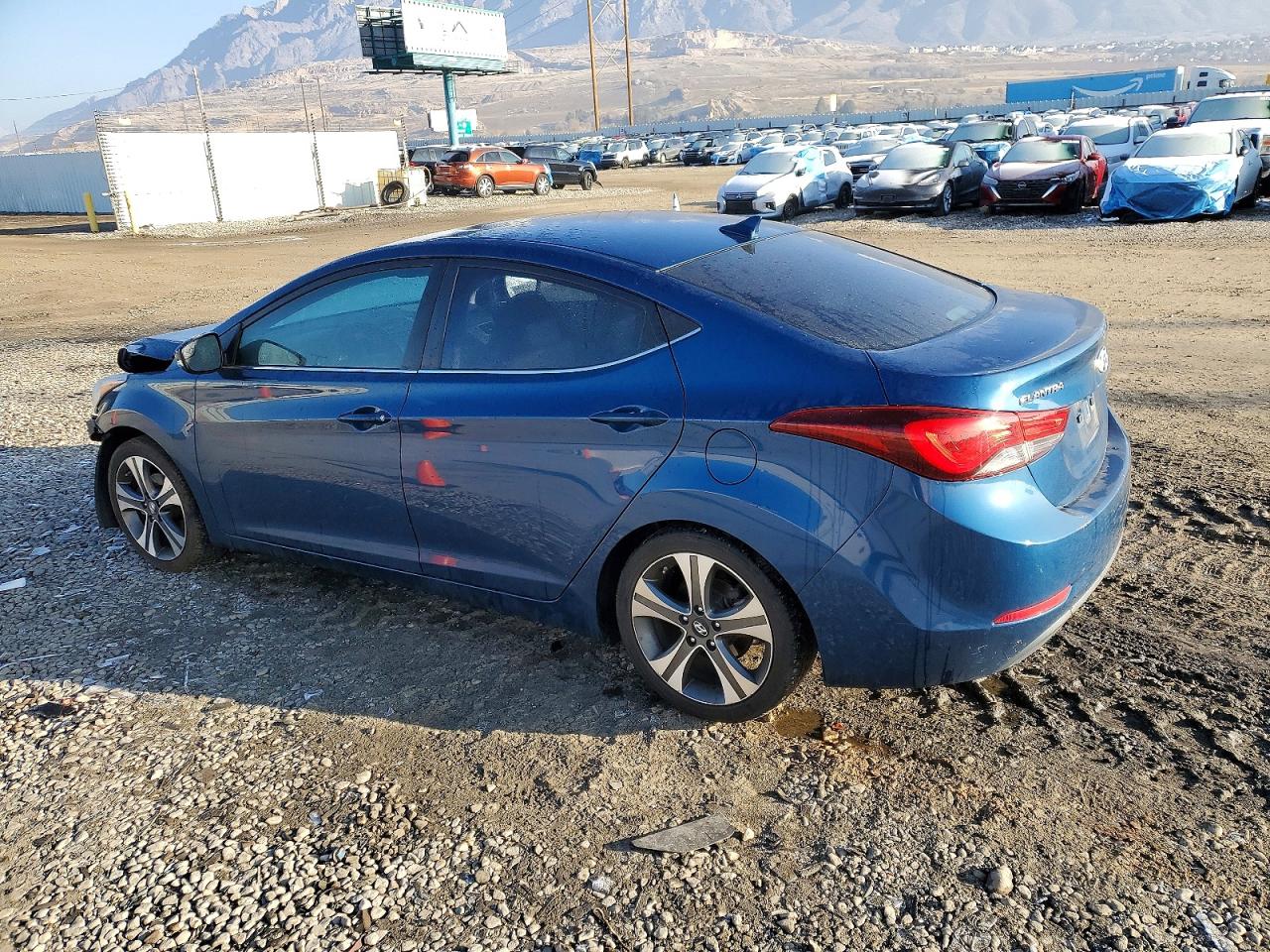 2014 HYUNDAI ELANTRA photo 2