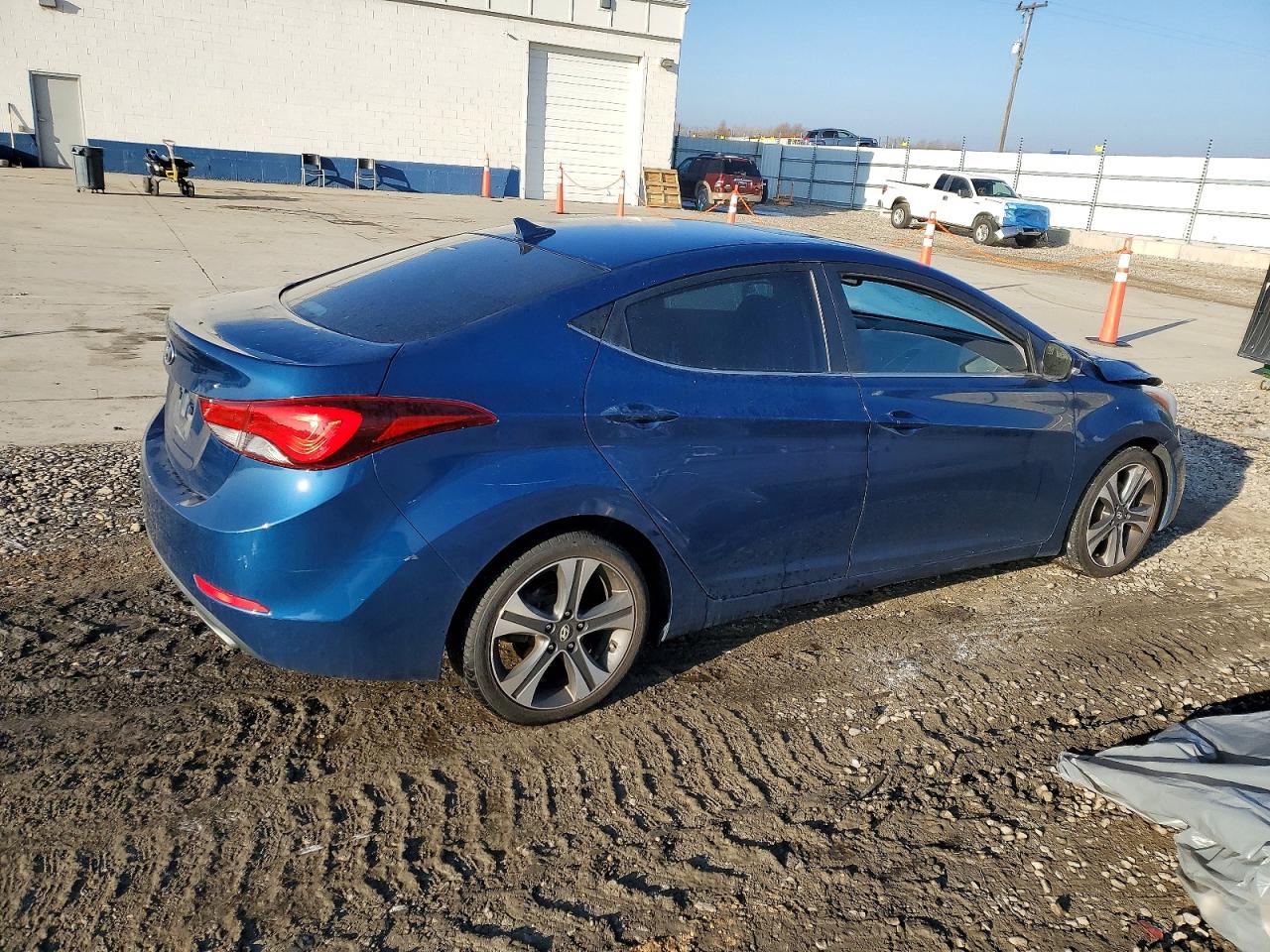 2014 HYUNDAI ELANTRA photo 3