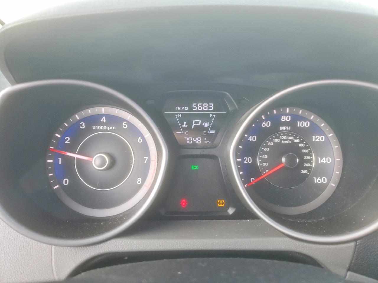 2014 HYUNDAI ELANTRA photo 9