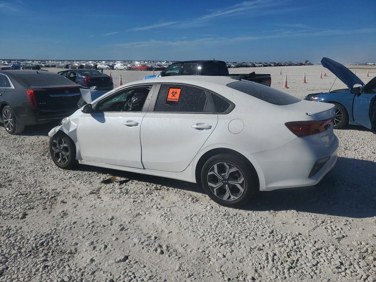 2021 KIA FORTE FE photo 3