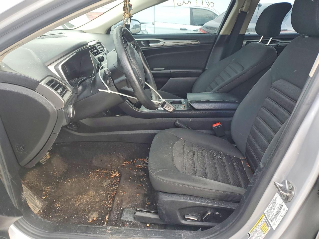 2019 FORD FUSION SE photo 19