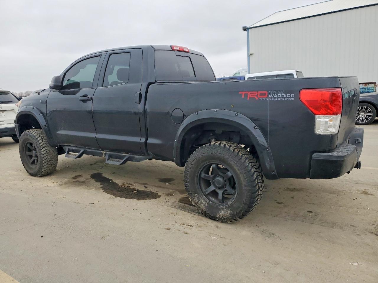 2011 TOYOTA TUNDRA photo 4