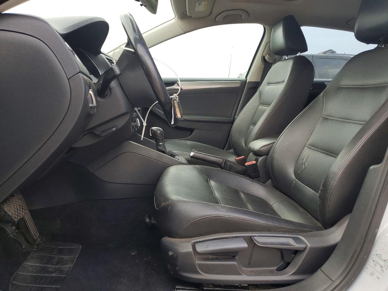 2017 VOLKSWAGEN JETTA SE photo 19
