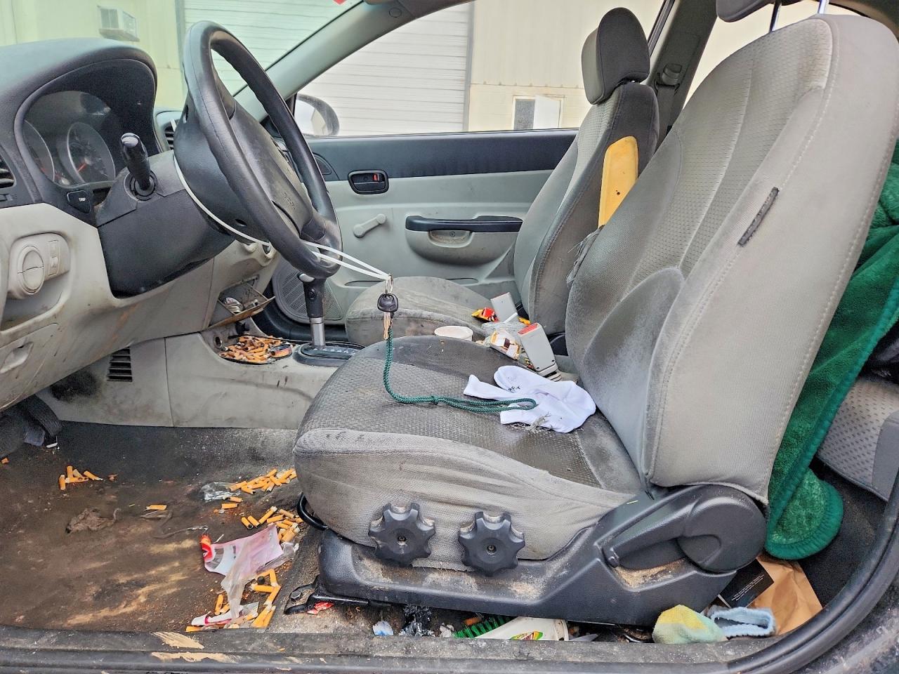 2008 HYUNDAI ACCENT photo 13