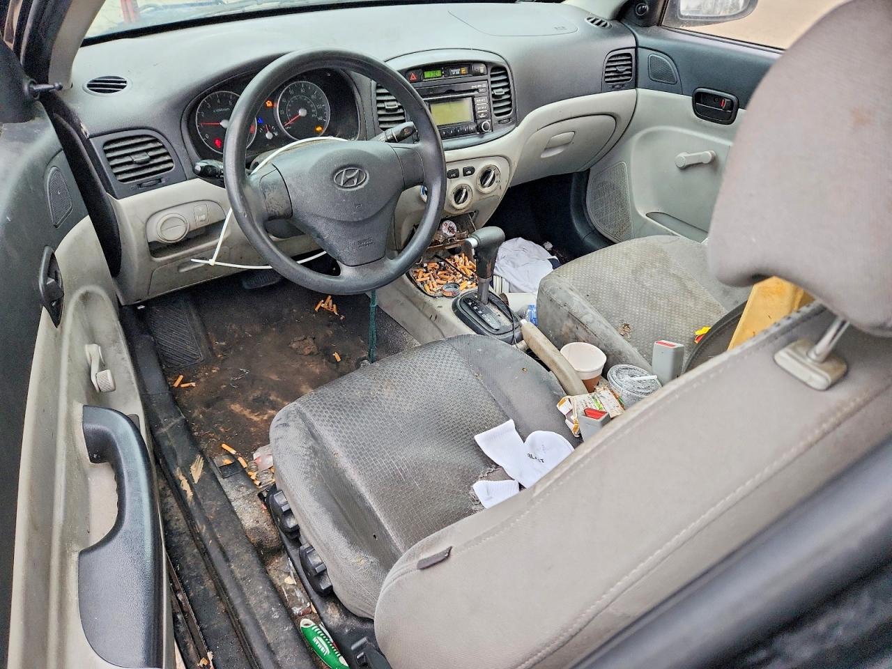 2008 HYUNDAI ACCENT photo 15
