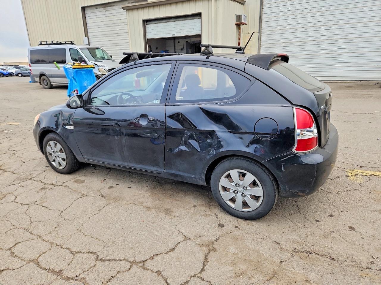 2008 HYUNDAI ACCENT photo 3