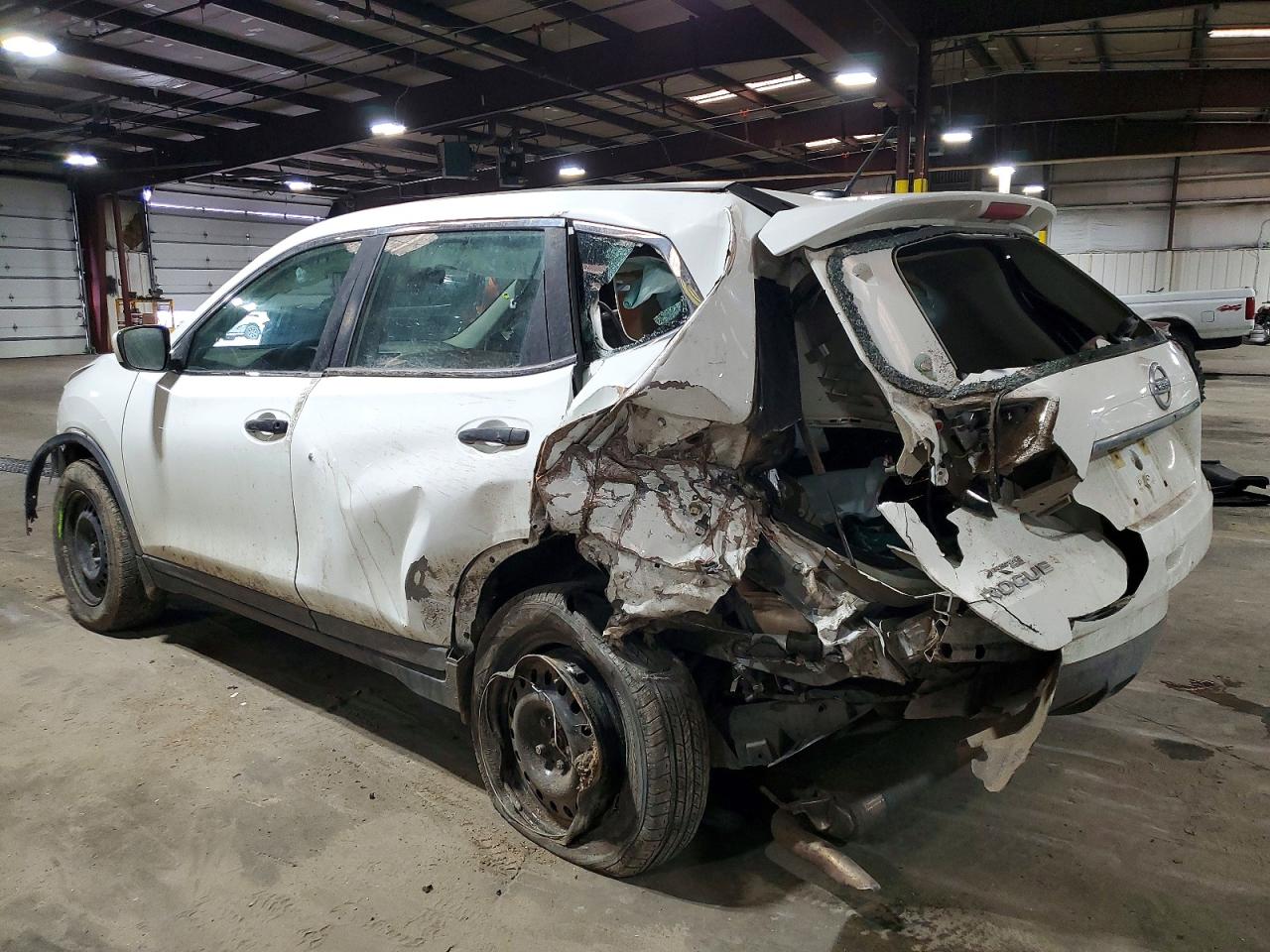 2016 NISSAN ROGUE S photo 2