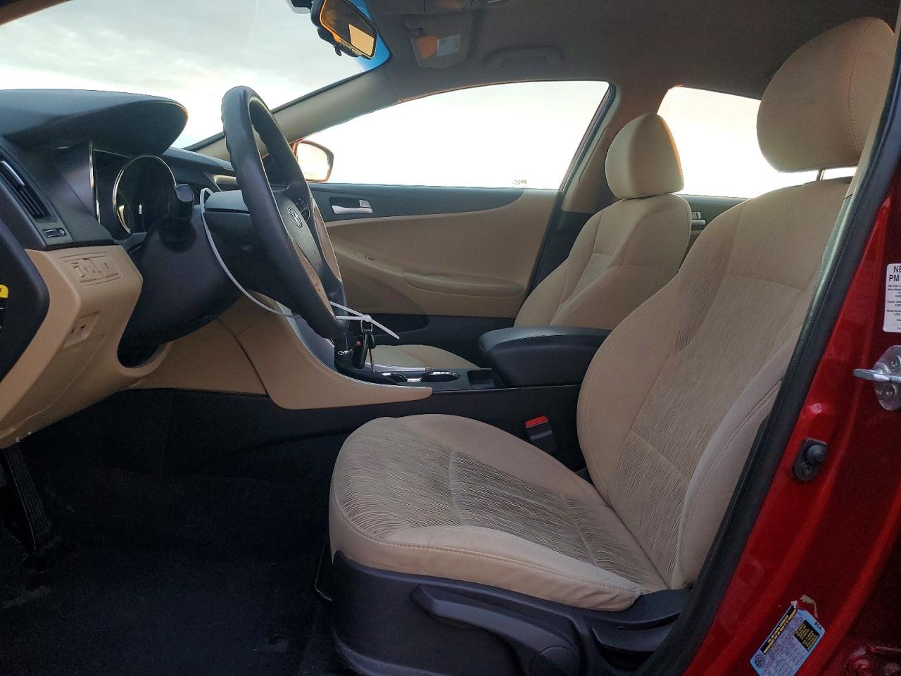 2012 HYUNDAI SONATA GLS photo 13