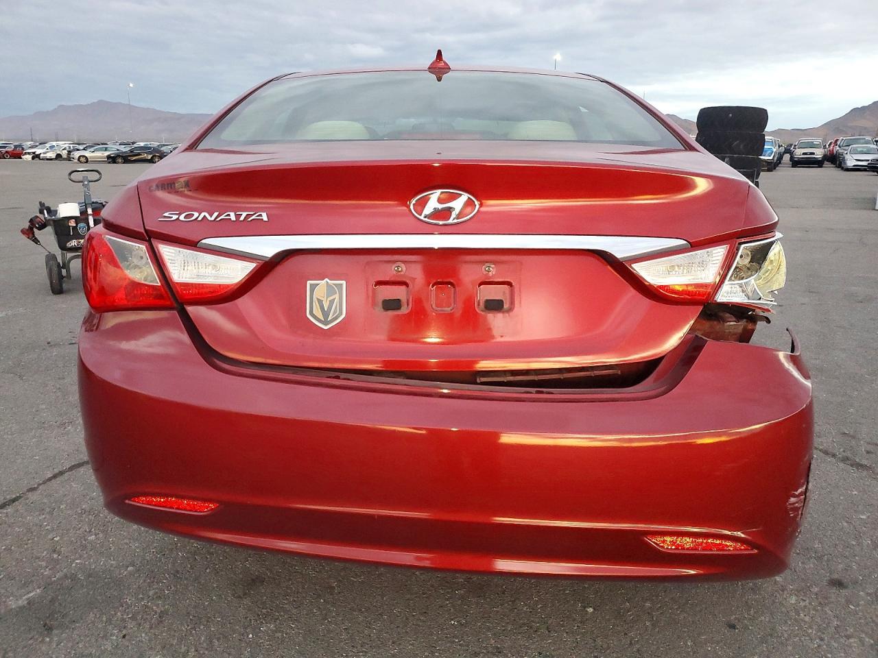 2012 HYUNDAI SONATA GLS photo 11