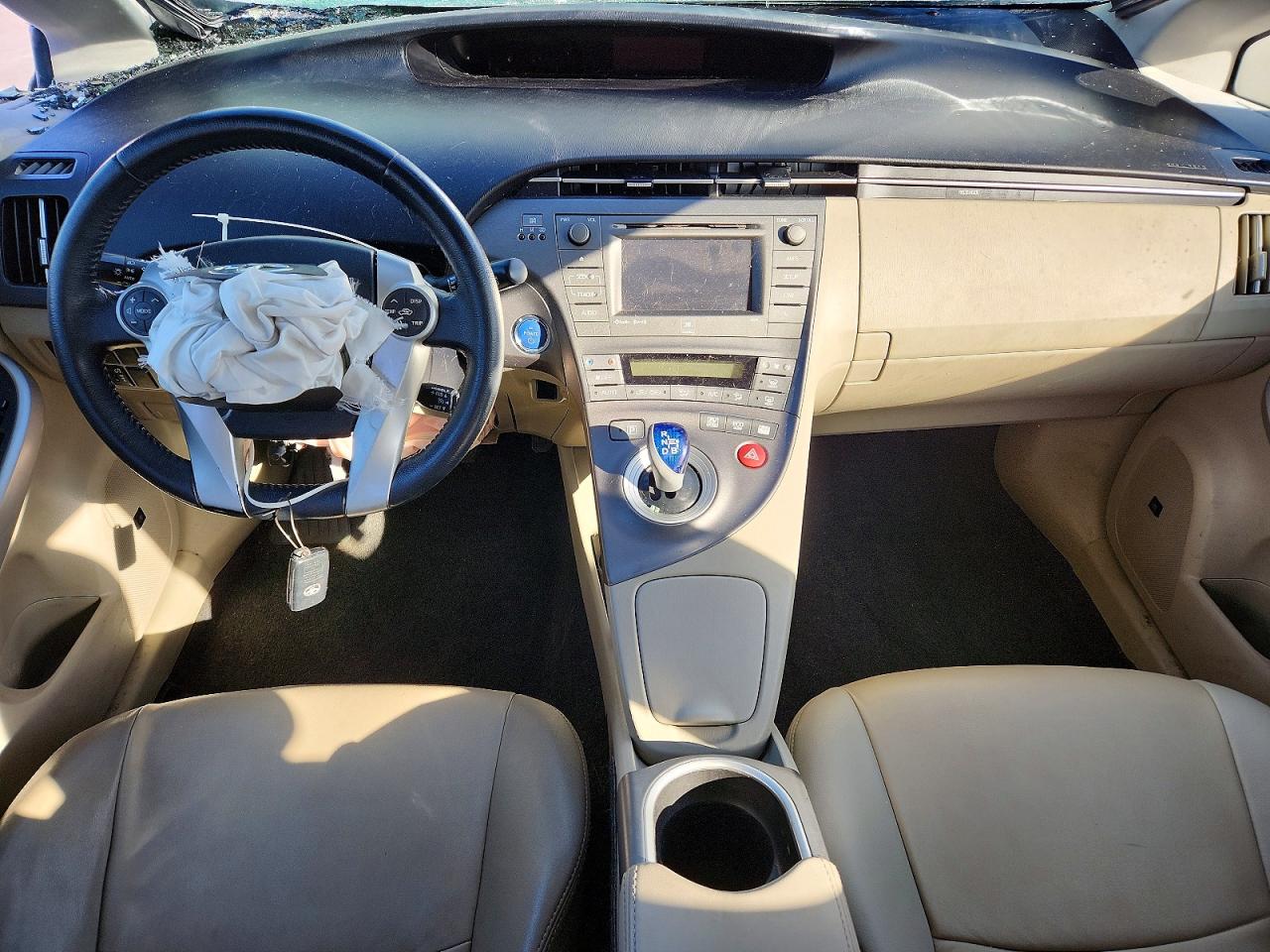 2012 TOYOTA PRIUS photo 8
