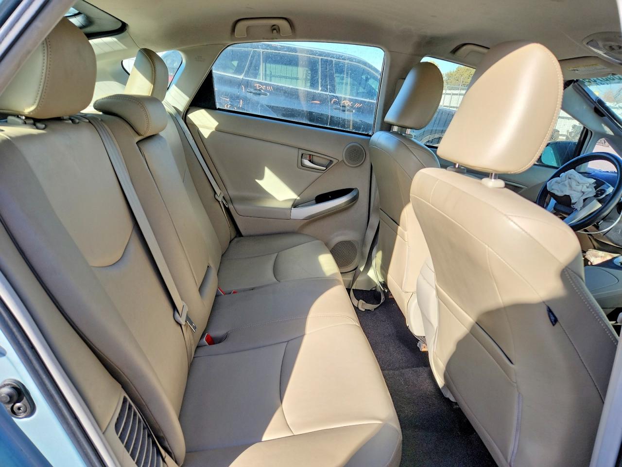 2012 TOYOTA PRIUS photo 10