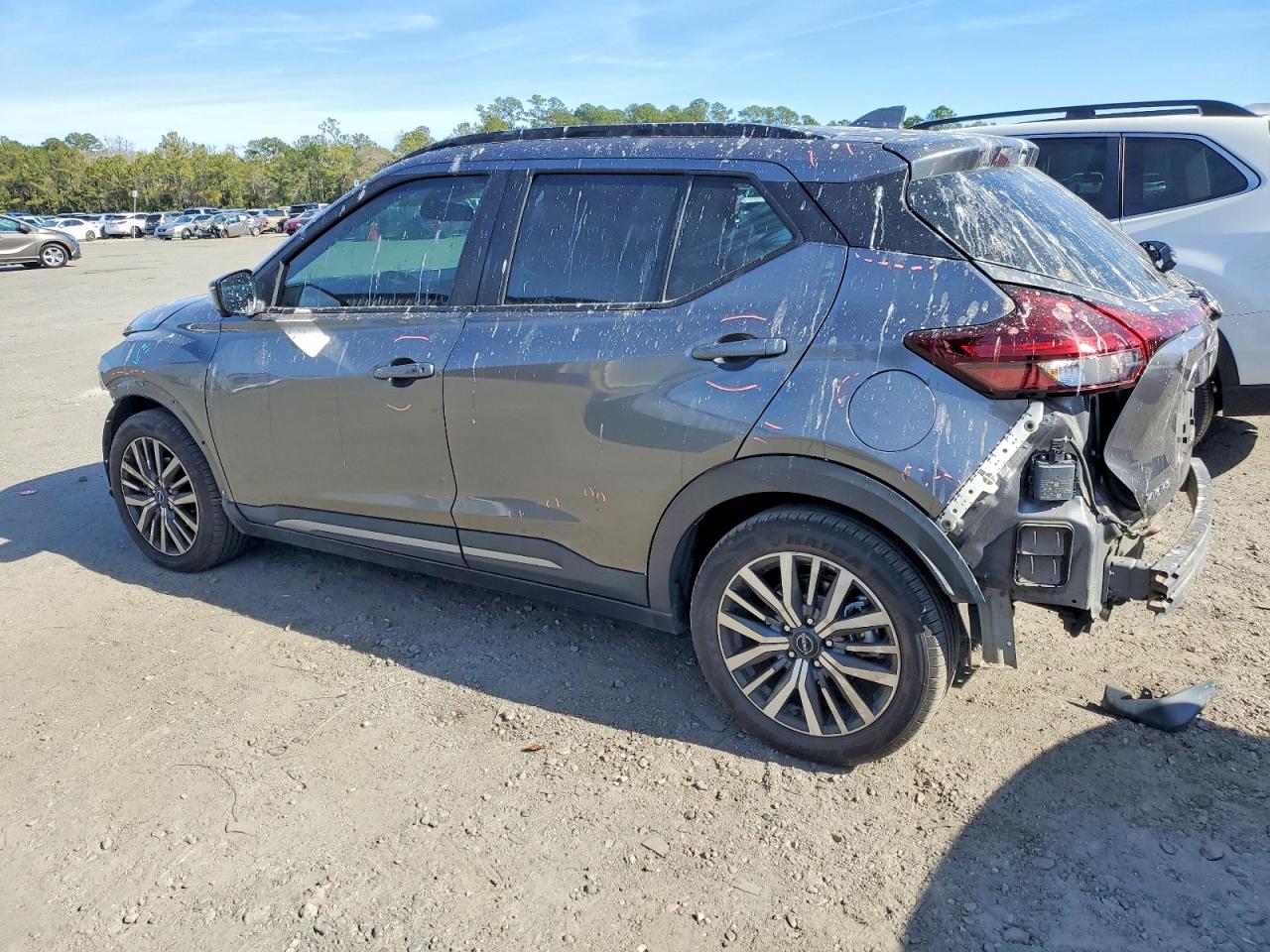 2023 NISSAN KICKS SR photo 2