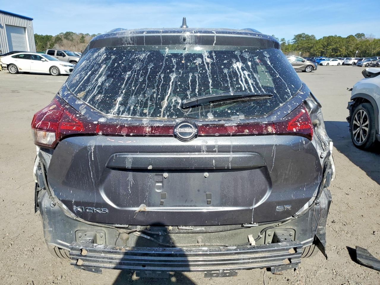 2023 NISSAN KICKS SR photo 6