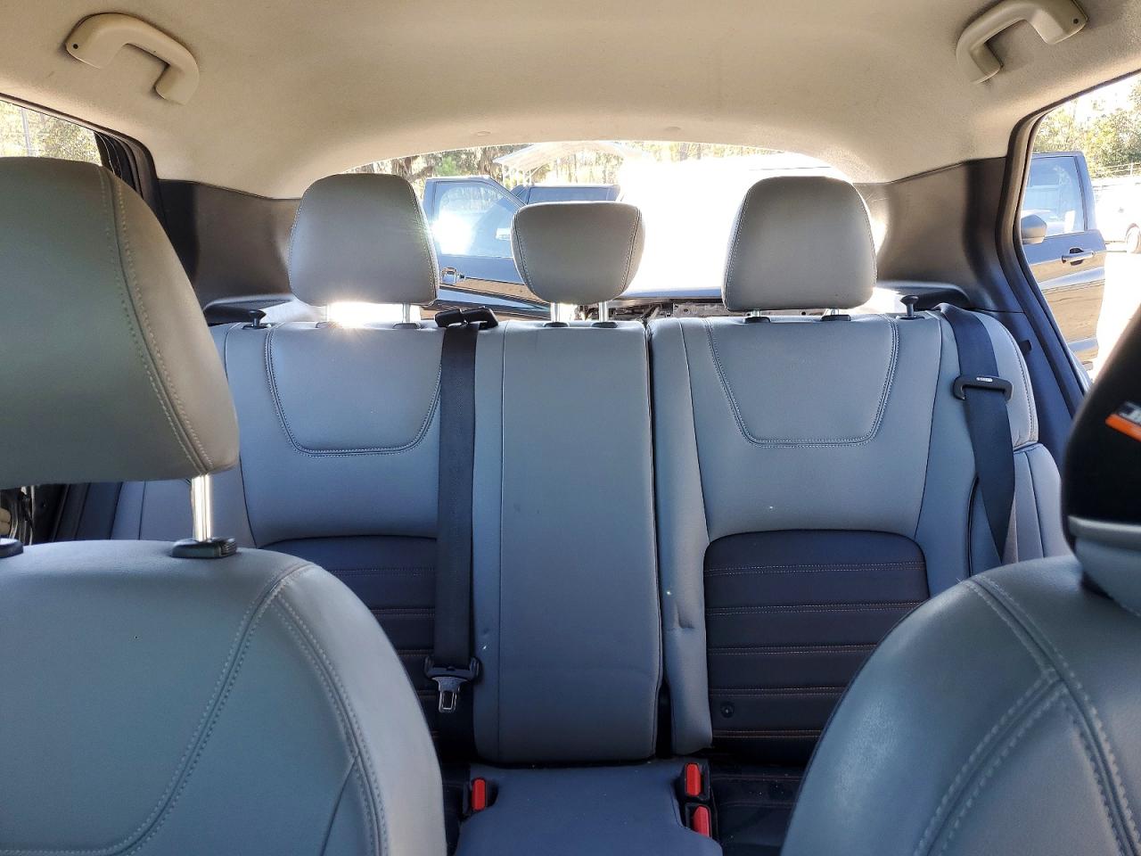 2023 NISSAN KICKS SR photo 10