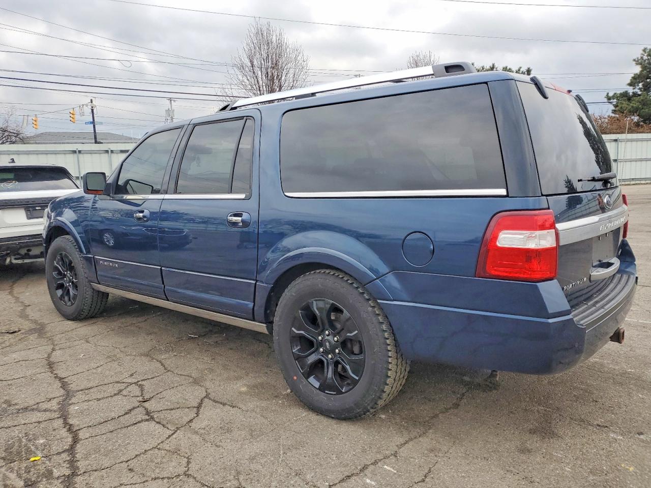 2017 FORD EXPEDITION EL PLATINUM photo 2