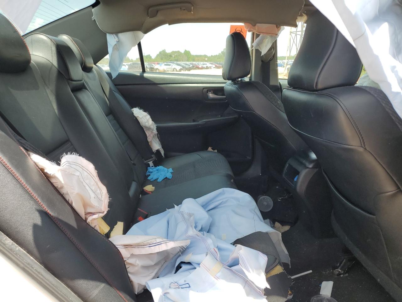2015 TOYOTA CAMRY photo 19