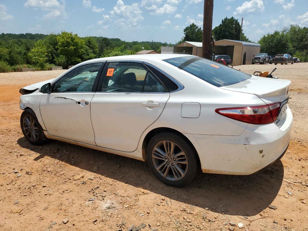 2015 TOYOTA CAMRY photo 3