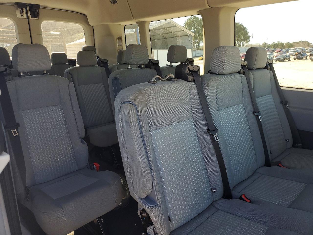 2016 FORD TRANSIT T-350 photo 28