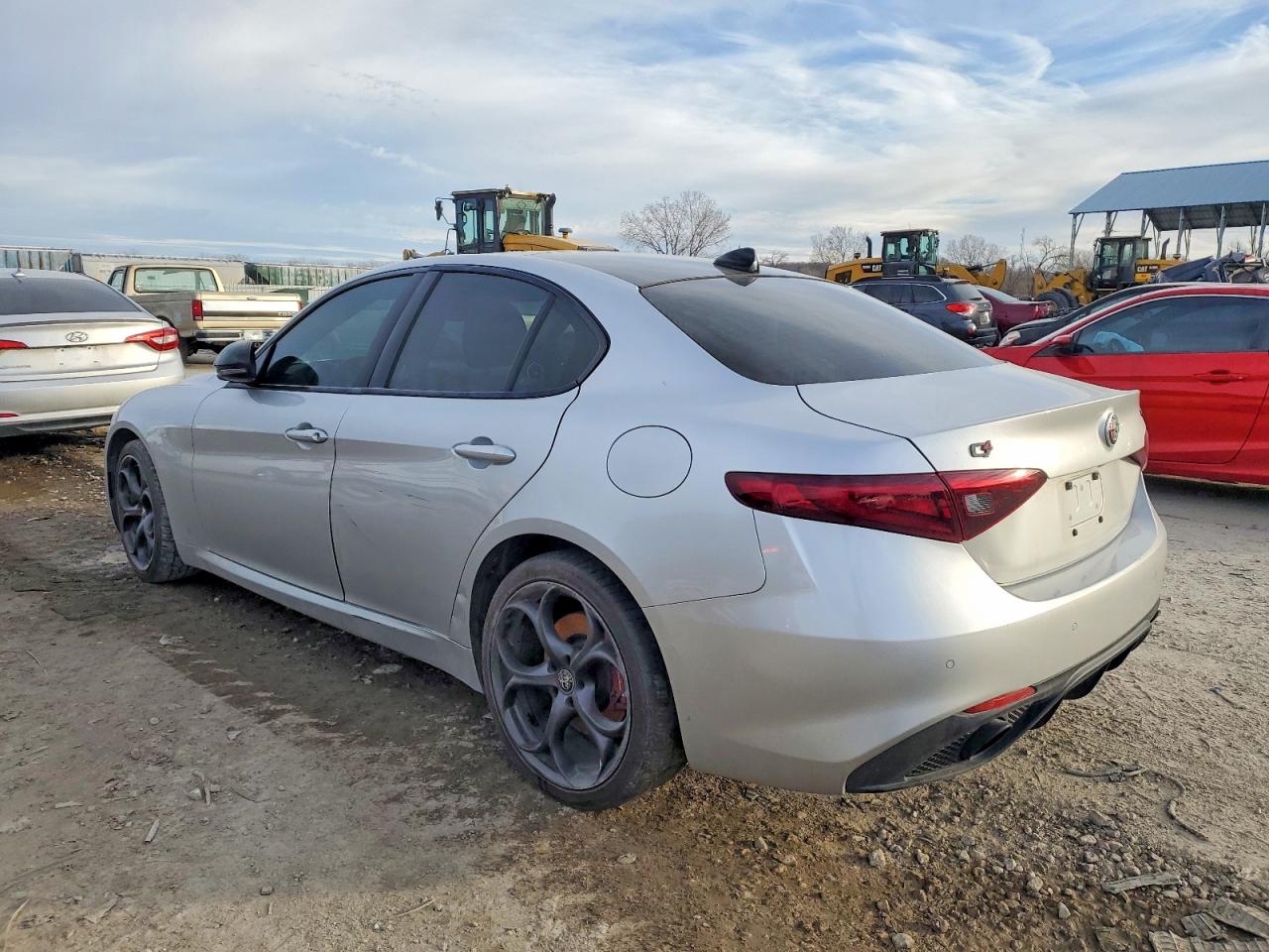 2019 ALFA ROMEO GIULIA photo 2
