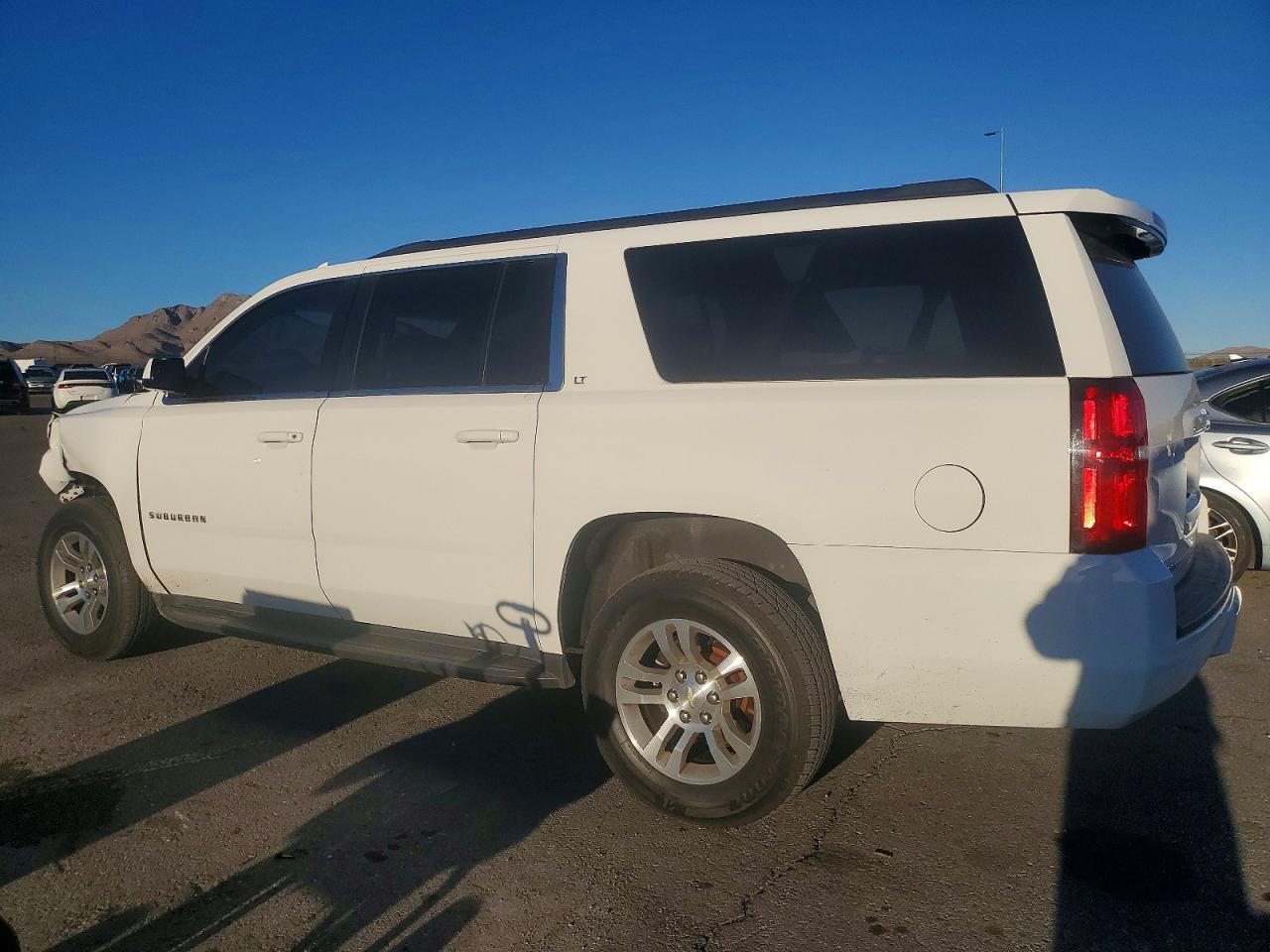 2018 CHEVROLET SUBURBAN K1500 LT photo 3