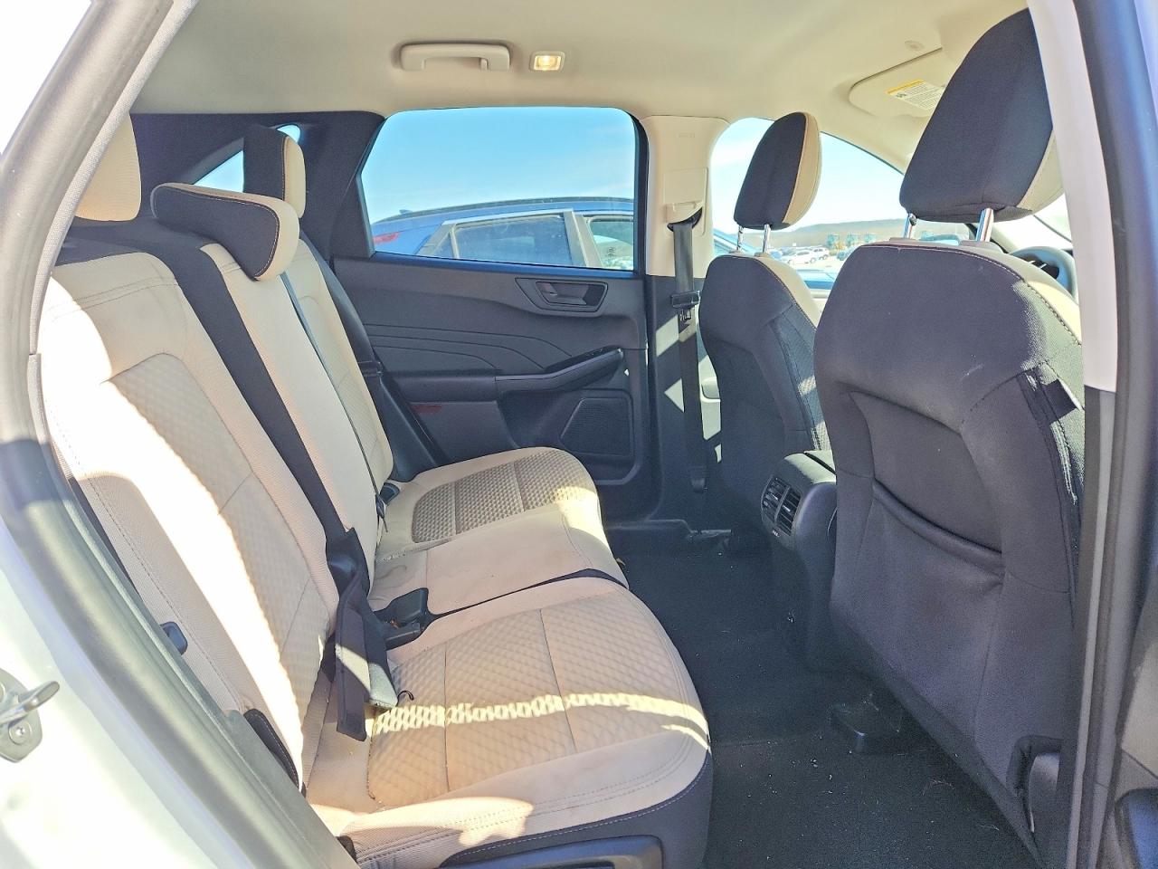 2022 FORD ESCAPE SE photo 19