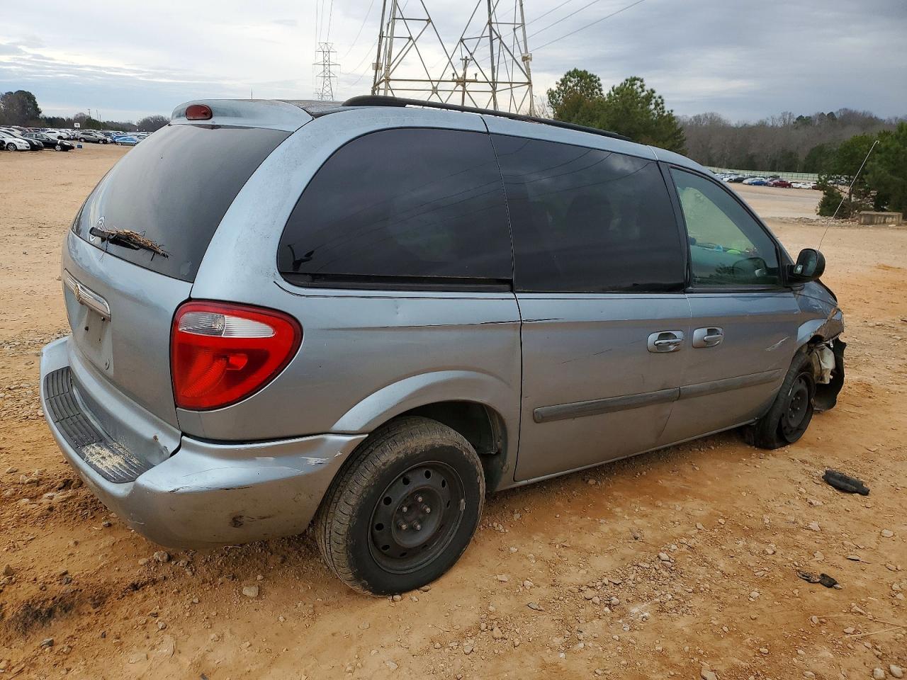 2006 CHRYSLER TOWN & COUNTRY photo 3
