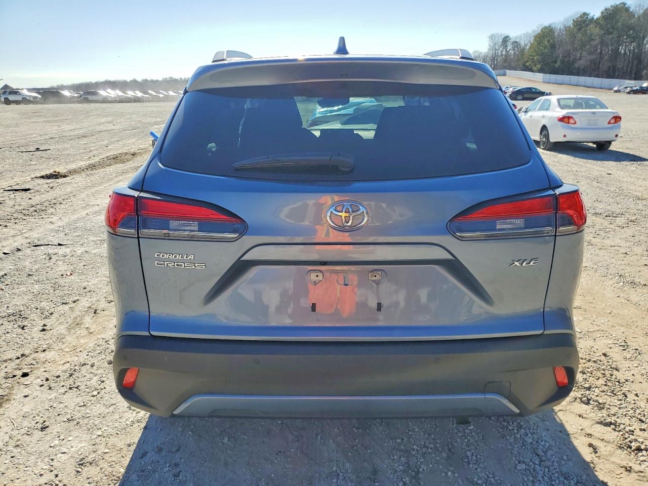 2024 TOYOTA COROLLA CROSS XLE photo 11