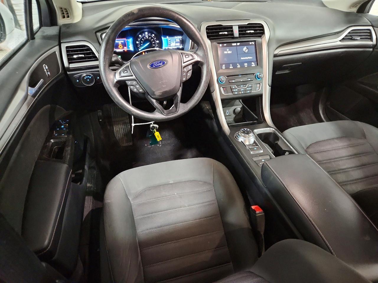 2017 FORD FUSION SE HYBRID photo 8