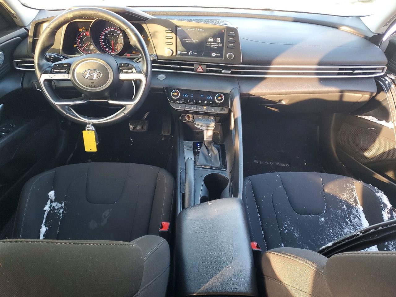 2021 HYUNDAI ELANTRA photo 22