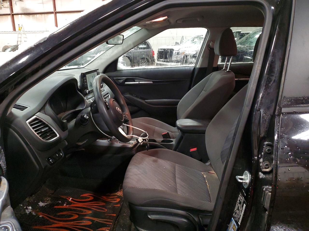 2021 KIA SELTOS LX photo 7