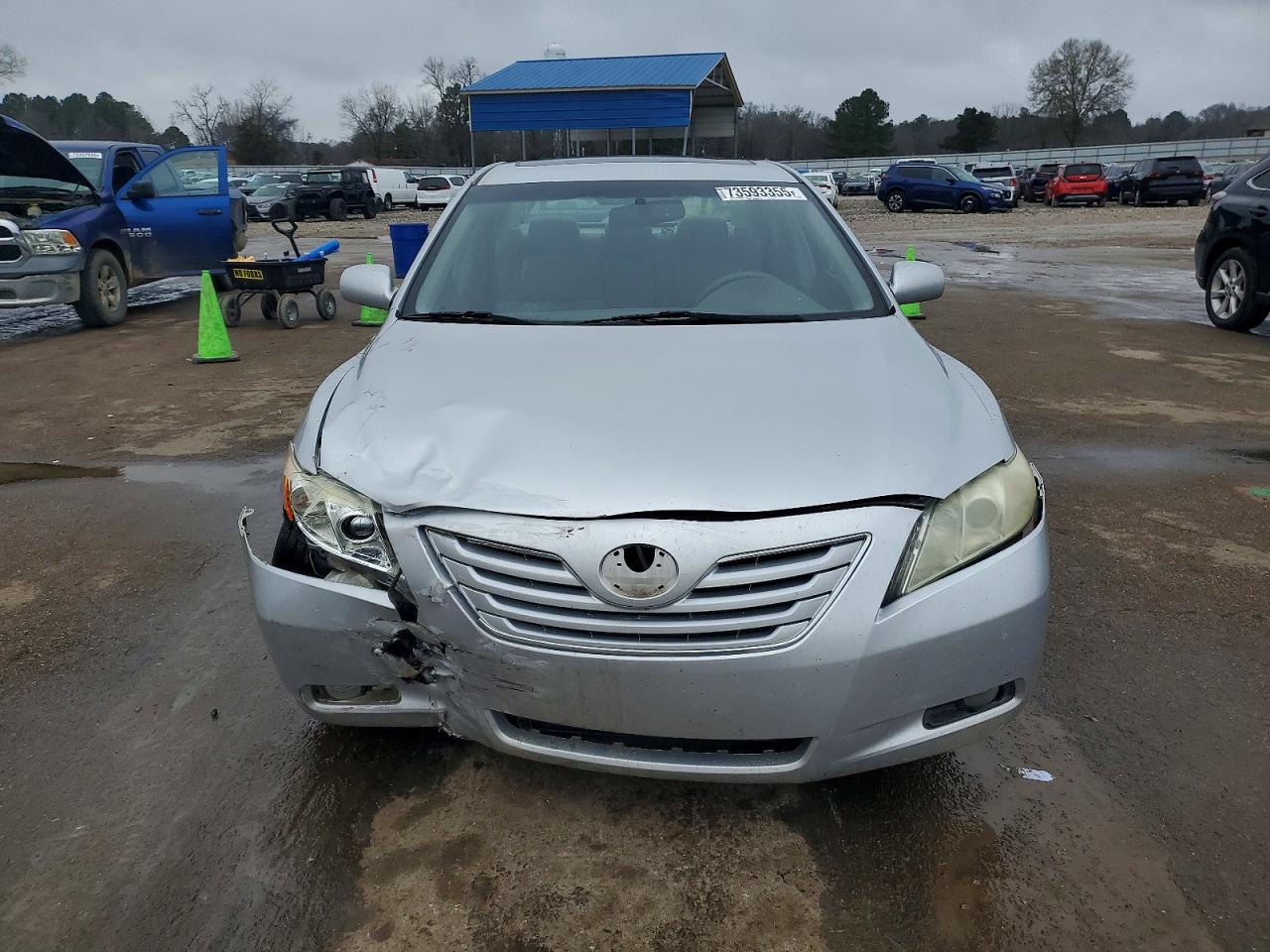 2009 TOYOTA CAMRY photo 9