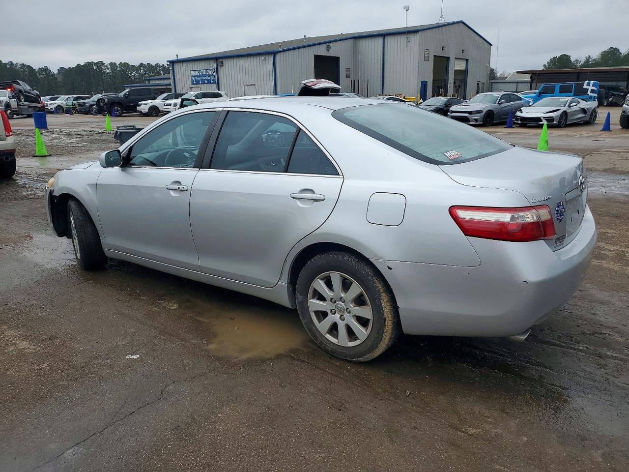 2009 TOYOTA CAMRY photo 3