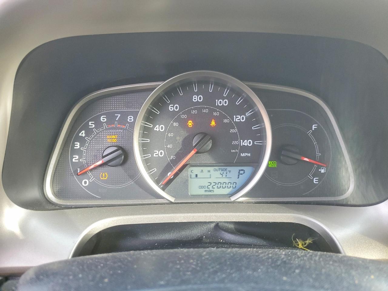 2014 TOYOTA RAV4 XLE photo 25