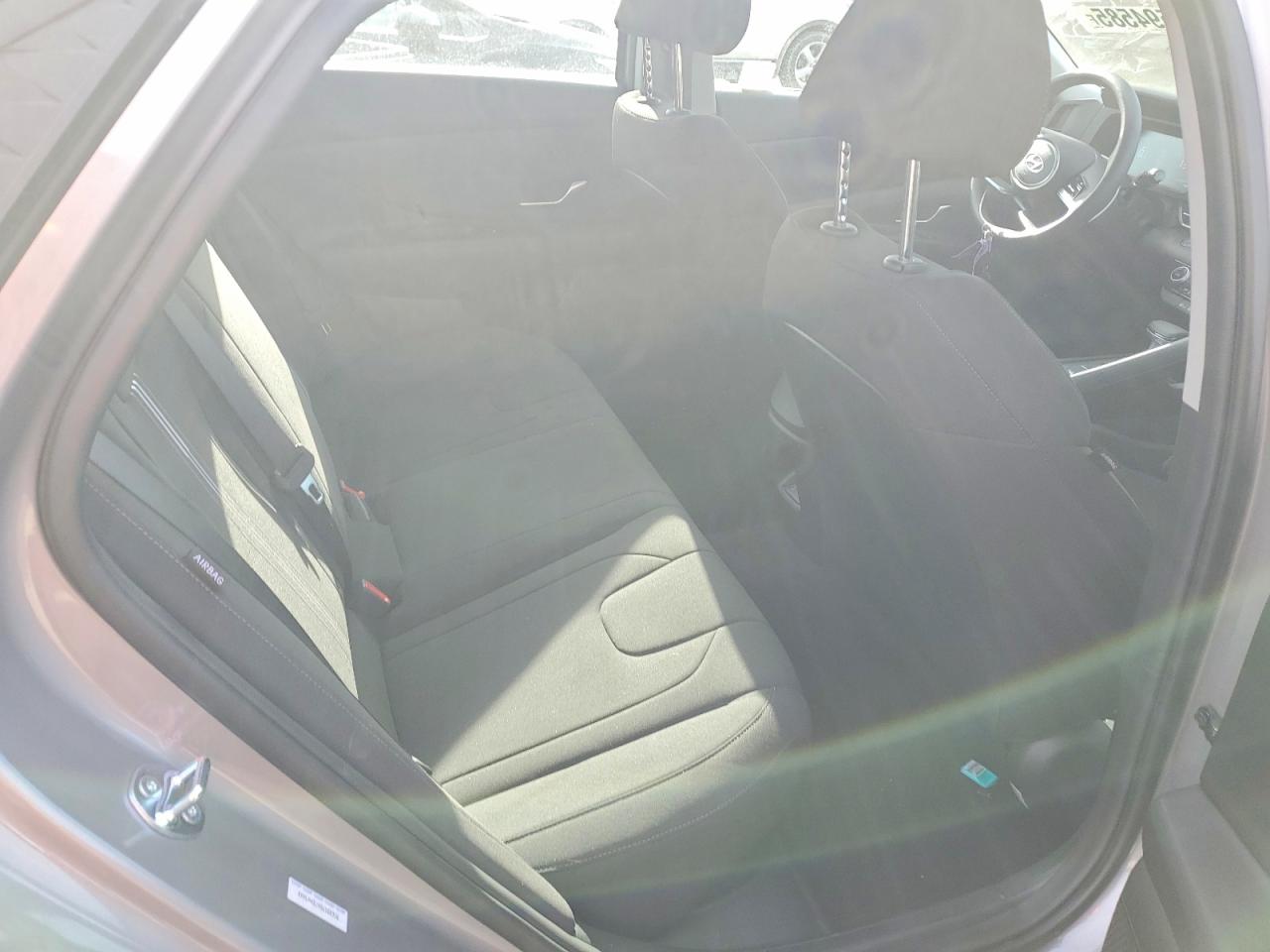 2025 HYUNDAI ELANTRA BLUE photo 28