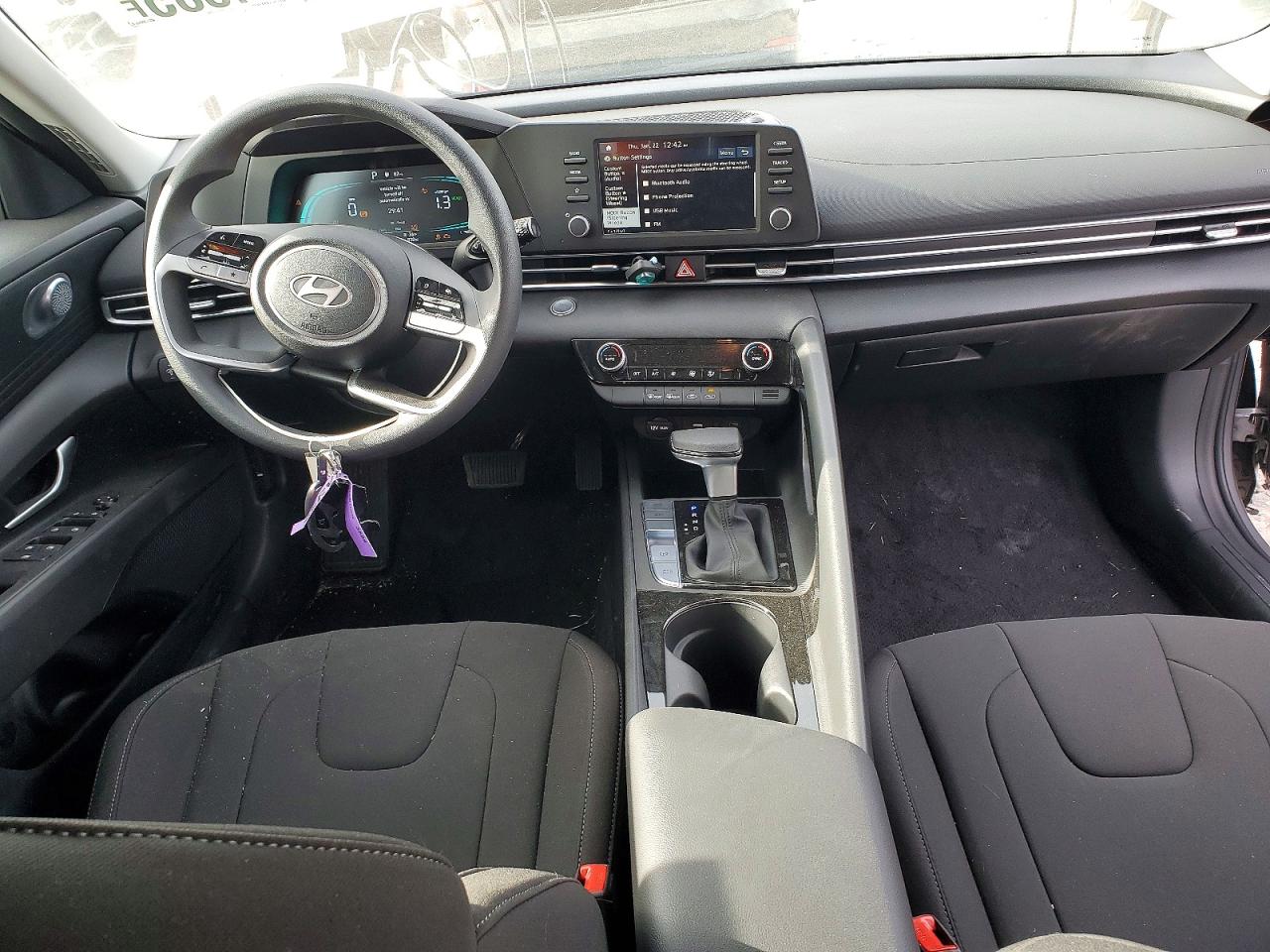2025 HYUNDAI ELANTRA BLUE photo 22