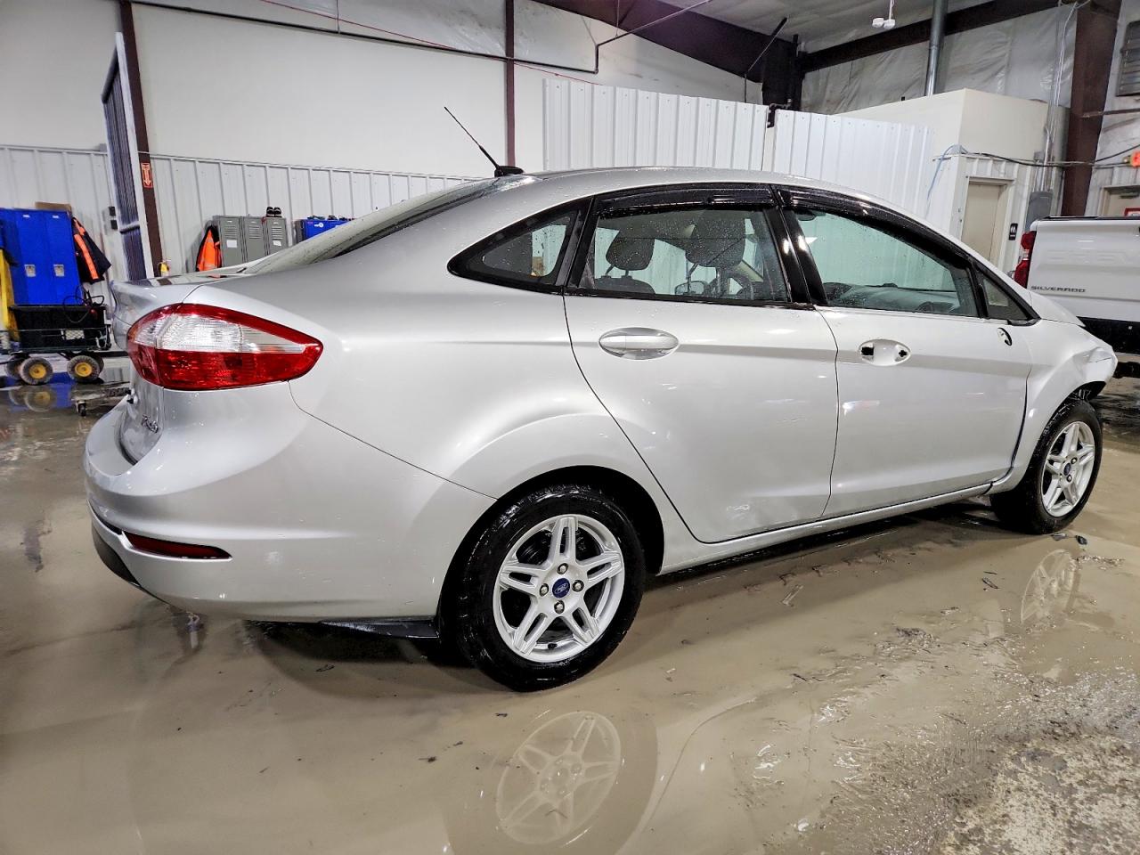 2018 FORD FIESTA SE photo 5