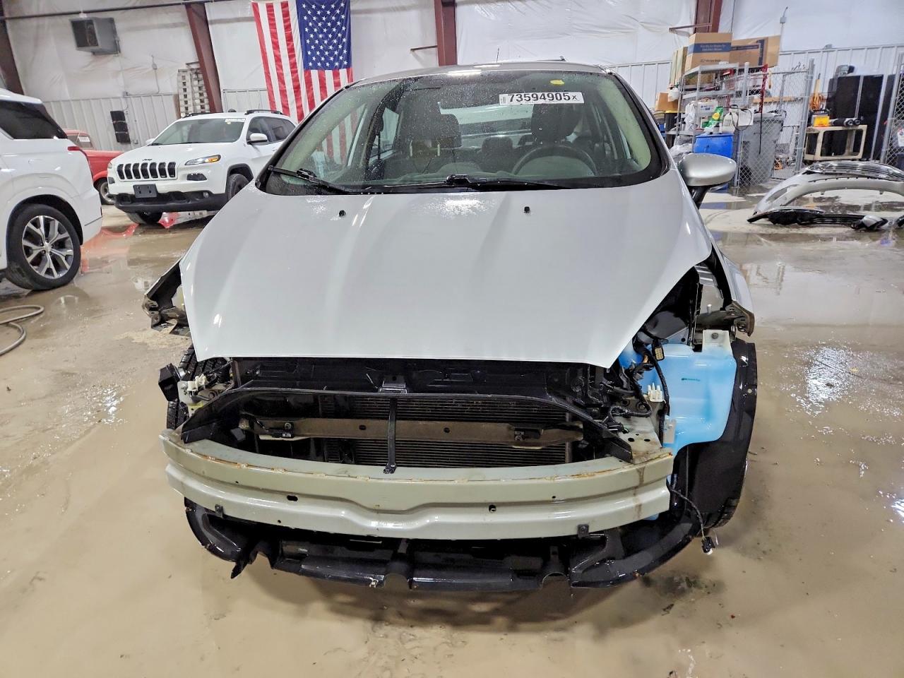 2018 FORD FIESTA SE photo 9