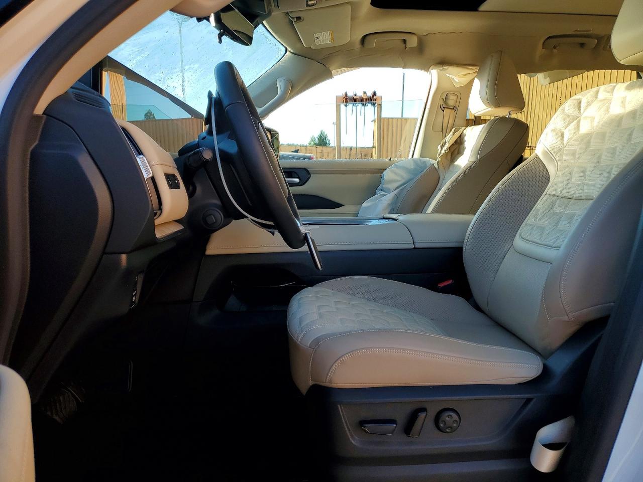 2025 NISSAN ARMADA PLATINUM photo 7