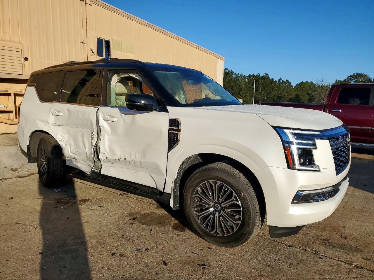 2025 NISSAN ARMADA PLATINUM photo 4