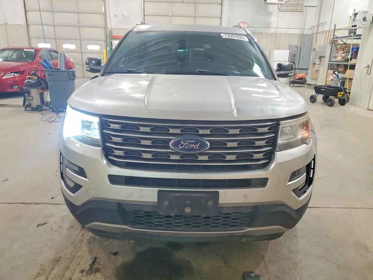 2016 FORD EXPLORER XLT photo 9